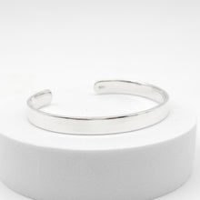 Load image into Gallery viewer, Engravable Solid Bangle 7mm