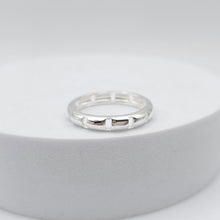 Load image into Gallery viewer, Open Ring 4mm