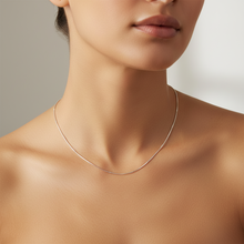 Load image into Gallery viewer, Diamond Cut Snake Chain Necklace 45cm