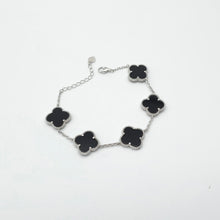 Load image into Gallery viewer, Five Large Agate Clover Bracelet