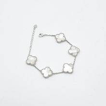 Load image into Gallery viewer, Five Large Mother of Pearl Clover Bracelet