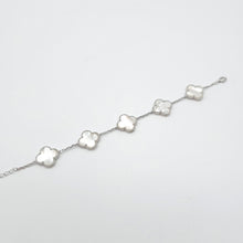 Load image into Gallery viewer, Five Large Mother of Pearl Clover Bracelet
