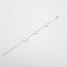 Load image into Gallery viewer, Three Small Mother of Pearl Clover Bracelet