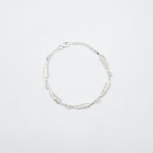 Load image into Gallery viewer, Angelic Feathers Bracelet