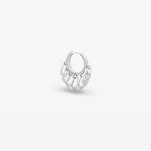 Load image into Gallery viewer, Dangling Rings Huggie Earrings 22mm