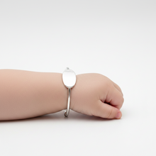 Load image into Gallery viewer, Baby Bangle with Oval
