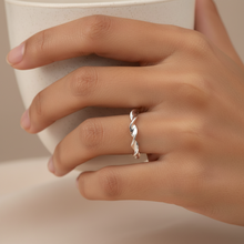 Load image into Gallery viewer, Sterling Silver Twisted Wire Ring
