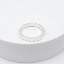 Load image into Gallery viewer, Octagon Ring 3mm
