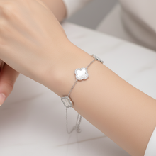 Load image into Gallery viewer, 3 Floral Mother of Pearl Bracelet
