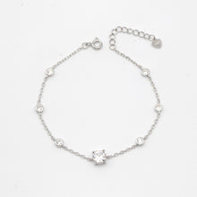 Load image into Gallery viewer, Cubic Zirconia Drops Bracelet
