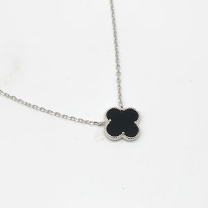 Agate Clover Necklace