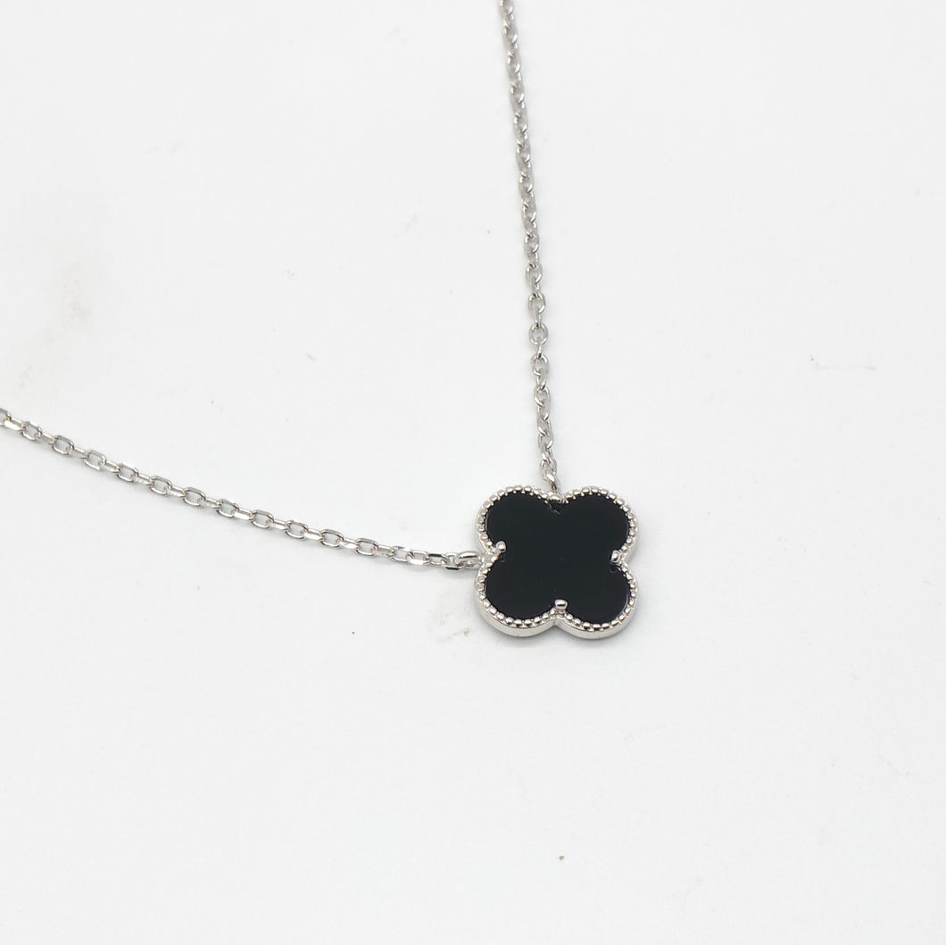Agate Clover Necklace